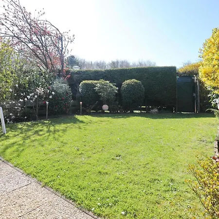 Zeester - Comfortable Holiday Home Near The Beach *